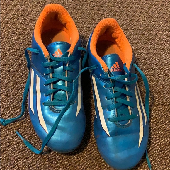 Boys Adidas Soccer Cleats - Picture 1 of 4